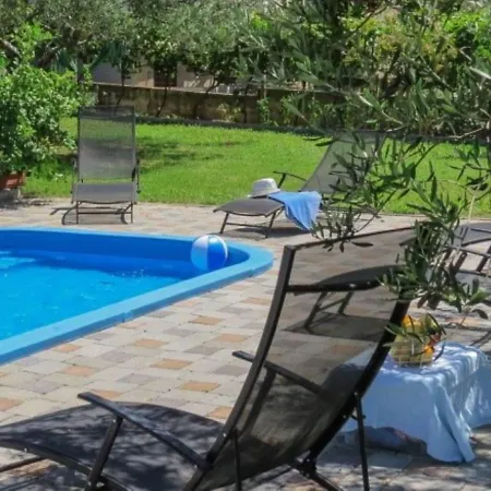 Captivating In Pako Tane With Swimming Pool 아파트 *